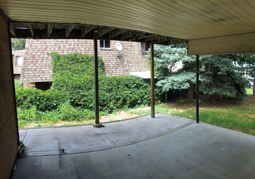 More Photos Of 1022 S Arbutus St, Lakewood Multifamily For Sale