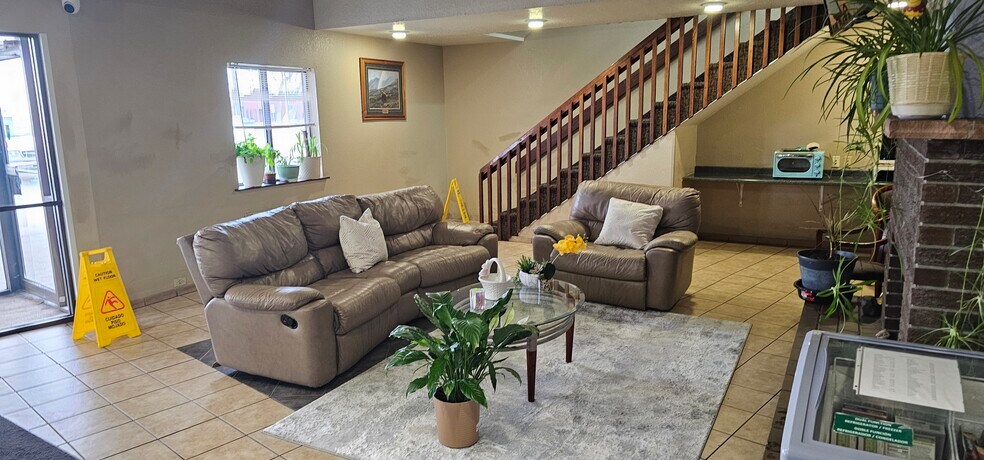 More Photos Of 1214 13th St S, Great Falls Hotel For Sale