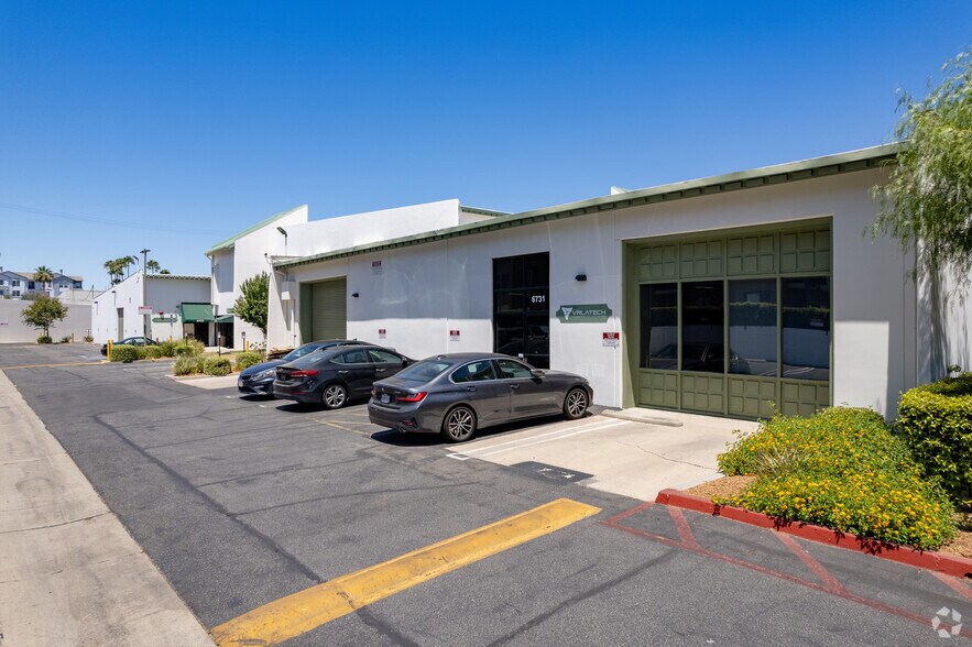 More Photos Of 6723-6743 Variel Ave, Canoga Park Light Manufacturing For Lease