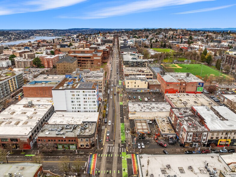 More Photos Of 824 E Pike St, Seattle Storefront Retail Office For Sale