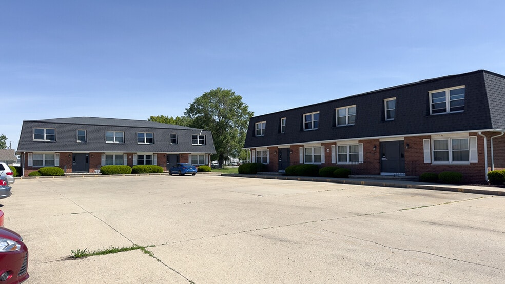 More Photos Of 2 Michael St, Streator Apartments For Sale
