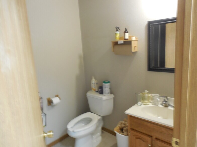 More Photos Of 7875 Black Hawk Rd, Black Hawk Flex For Sale