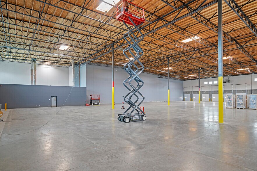 More Photos Of 75 Italy Drive, Sparks Industrial For Lease