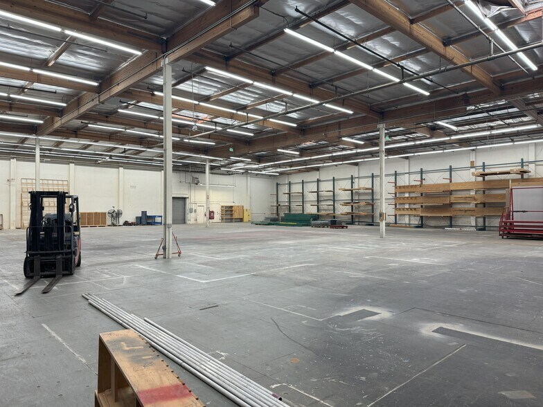 More Photos Of 5300 Alla Rd, Los Angeles Warehouse For Lease