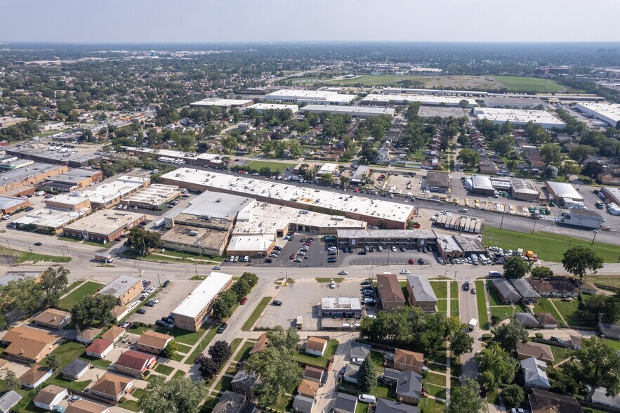 More Photos Of 4501 Butterfield Rd, Bellwood Auto Repair For Sale