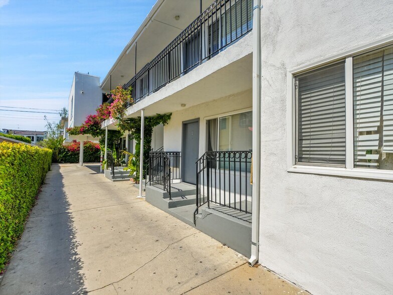 More Photos Of 1145 N Hoover St, Los Angeles Multifamily For Sale