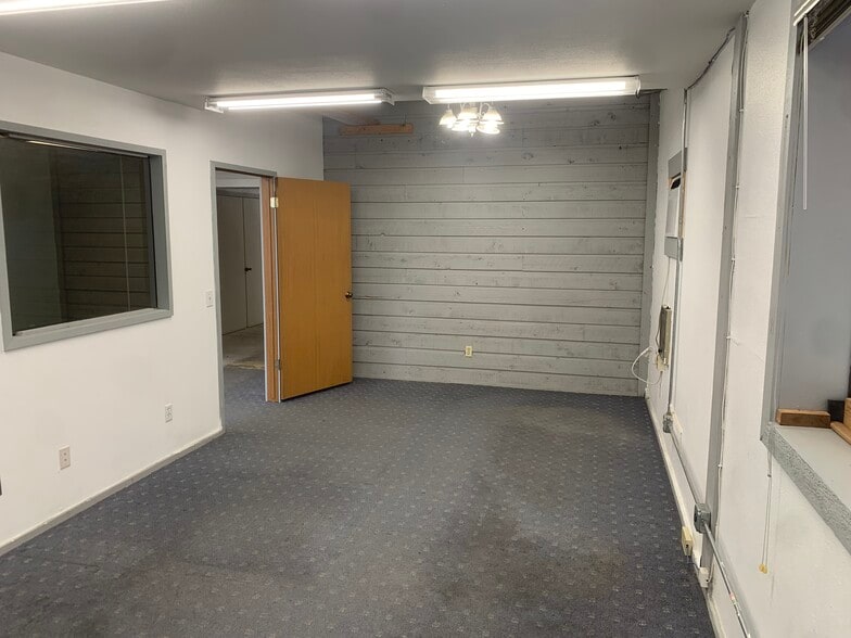 More Photos Of 510 E 5th Ave, Post Falls Freestanding For Lease