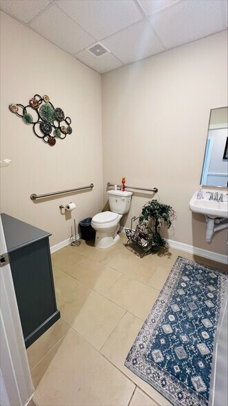 More Photos Of 16310 State Highway 249, Houston Office For Sale
