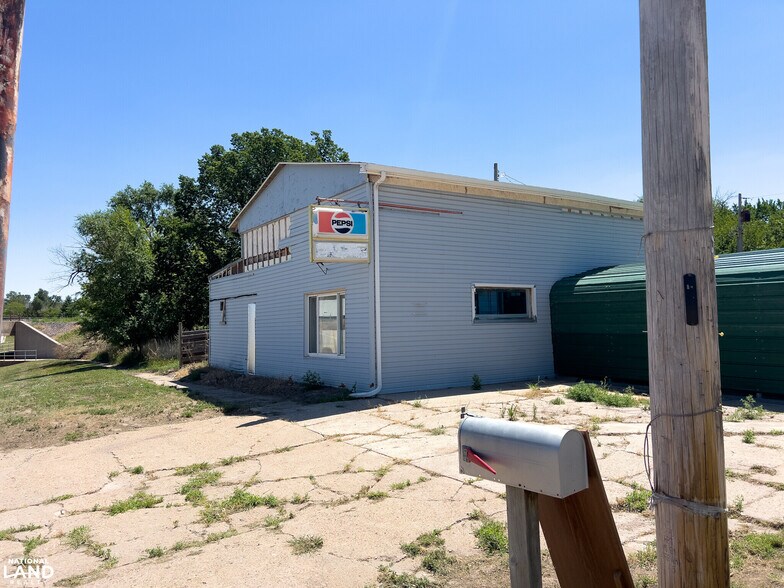More Photos Of 301 Main St, Crawford General Retail For Sale