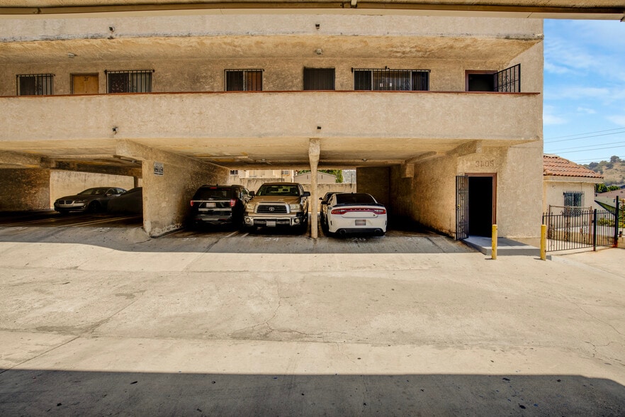 More Photos Of 3405 N Figueroa St, Los Angeles Apartments For Sale