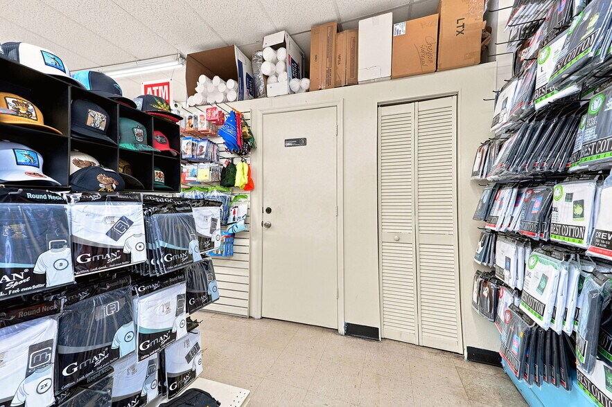 More Photos Of 2590 Recker Hwy, Winter Haven Service Station For Sale