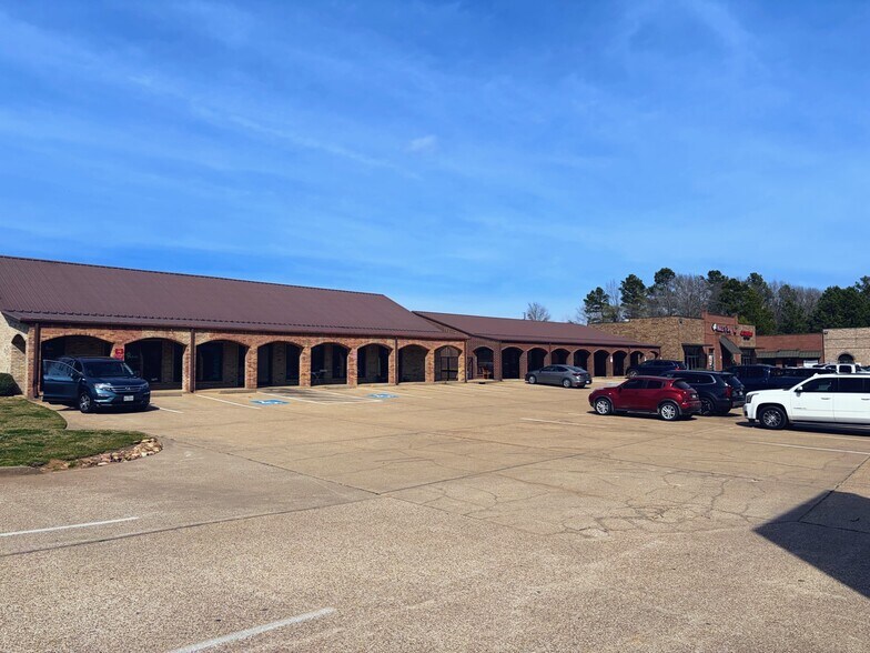 More Photos Of , Lindale General Retail For Sale