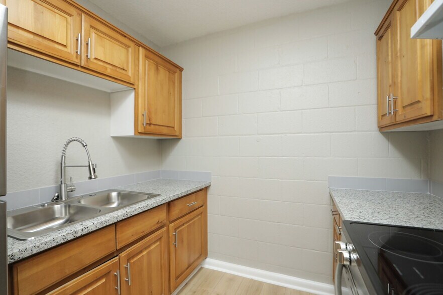 More Photos Of 4217 Sealy St, Galveston Apartments For Sale