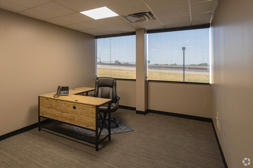 More Photos Of 2424 Springer Dr, Norman Office For Lease