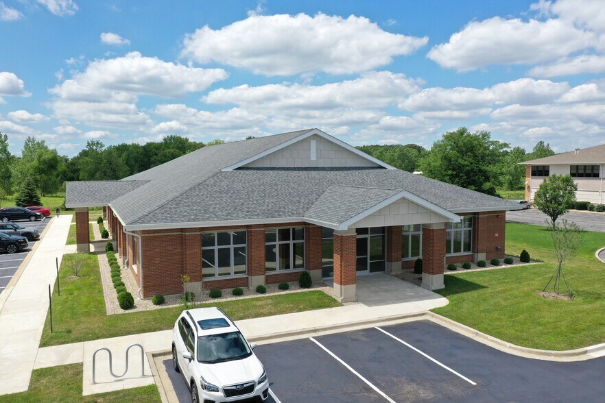 More Photos Of 1541 S Court St, Crown Point Medical For Lease