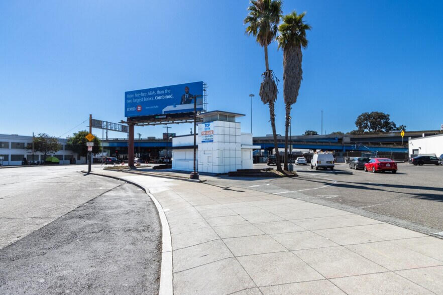 More Photos Of 170 S Van Ness Ave, San Francisco Supermarket For Lease