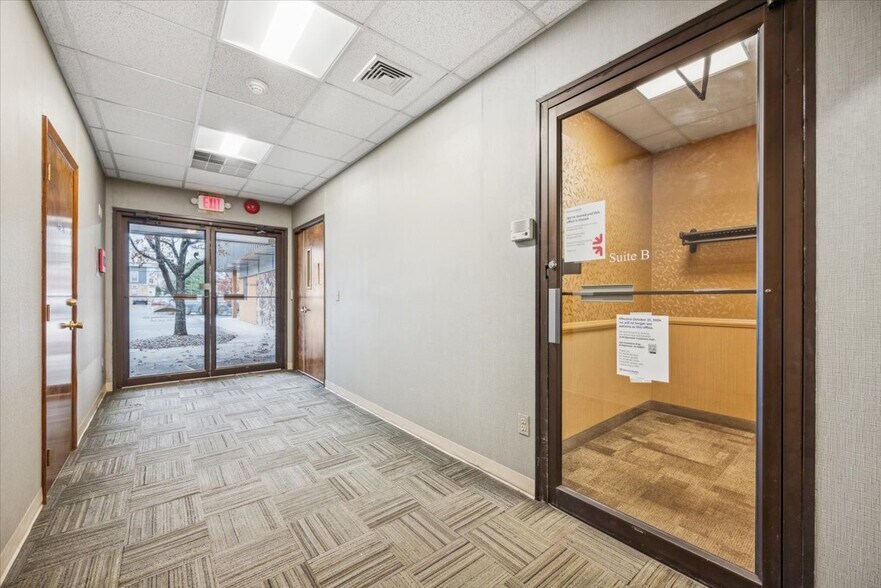 More Photos Of 215 Union Ave, Bridgewater Office For Sale