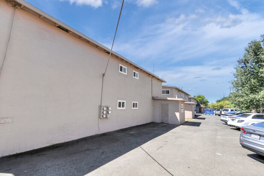 More Photos Of 3355 Lerwick Rd, Sacramento Apartments For Sale