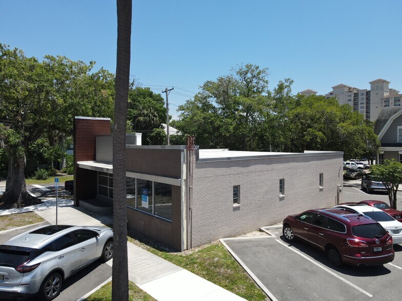 More Photos Of 2502 Oak St, Jacksonville Storefront Retail Office For Lease