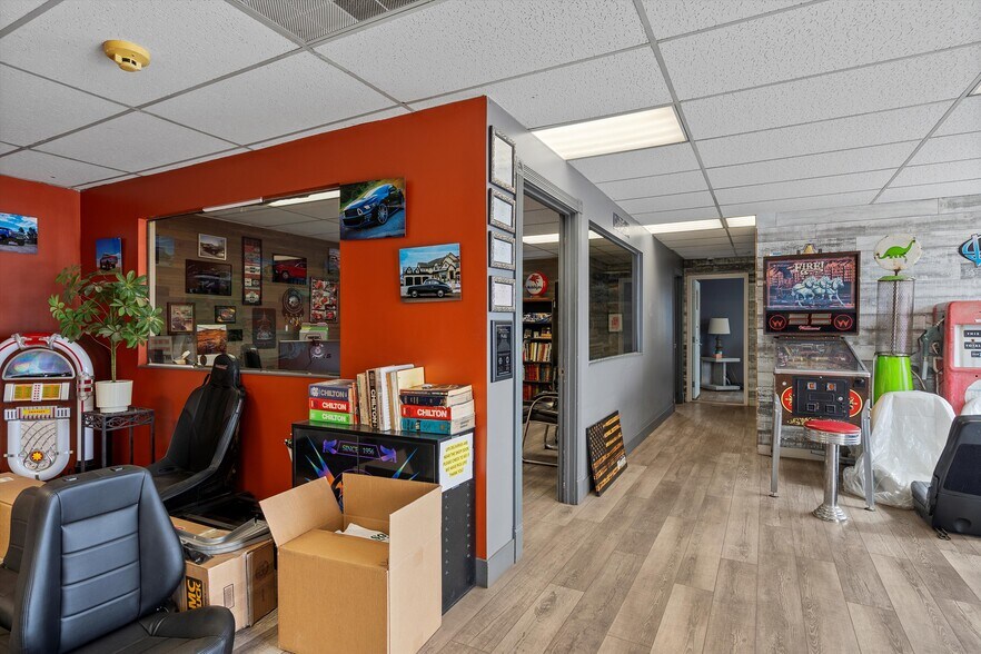 More Photos Of 747 E Highway 193, Layton Showroom For Sale