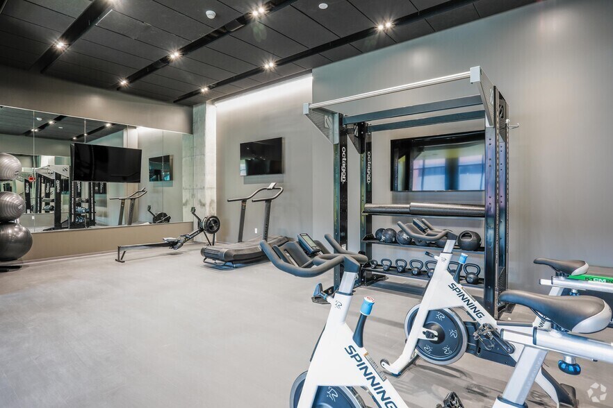 More Photos Of 555 S Mangum St, Durham Office For Lease