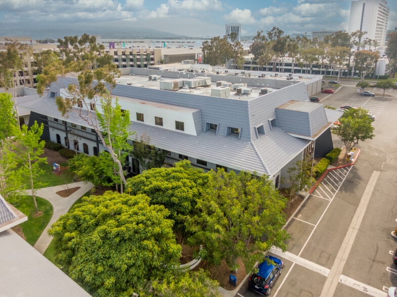 More Photos Of 3400 Torrance Blvd, Torrance Unknown For Lease