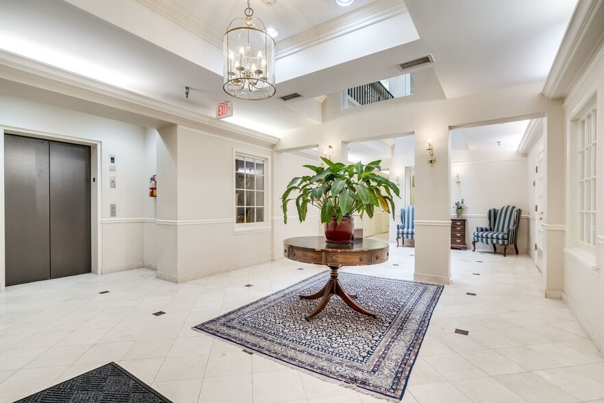 More Photos Of 228 S Washington St, Alexandria Loft Creative Space For Sale