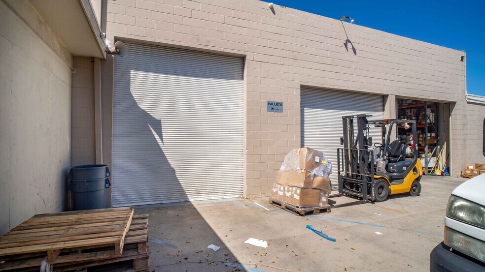 More Photos Of 2180 Temple Ave, Long Beach Warehouse For Lease