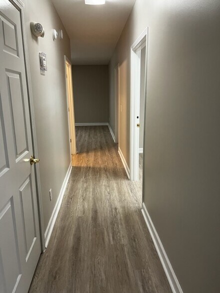 More Photos Of 106 Colony Park Dr, Cumming Office Residential For Lease