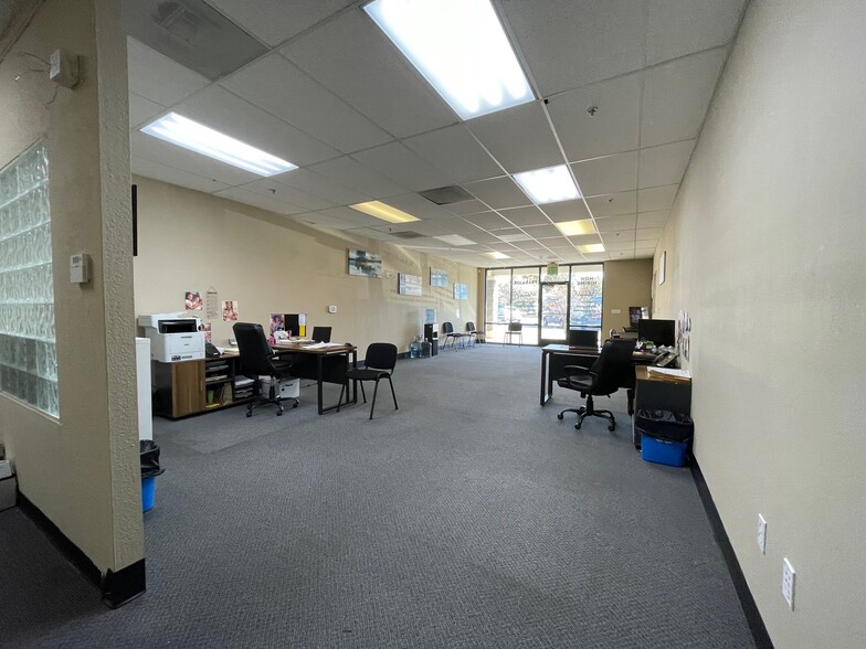 More Photos Of 3338 N Texas St, Fairfield Freestanding For Lease