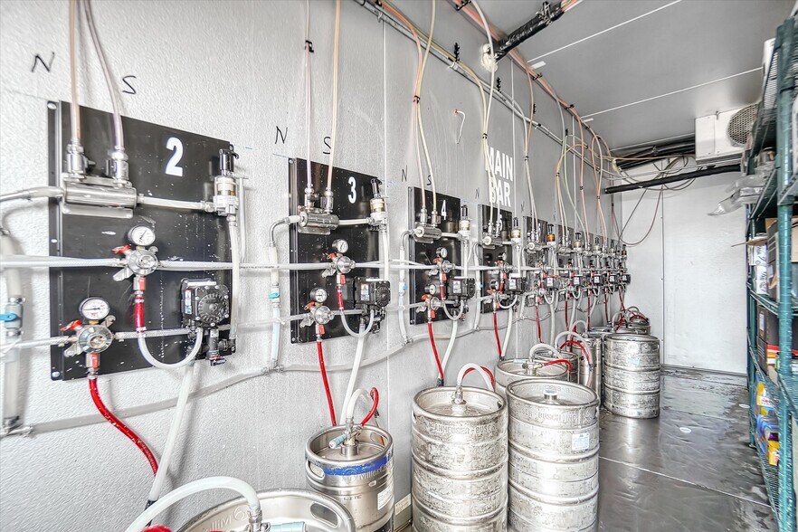 More Photos Of 23894 S Frontage Rd, Weatherford Bar For Sale