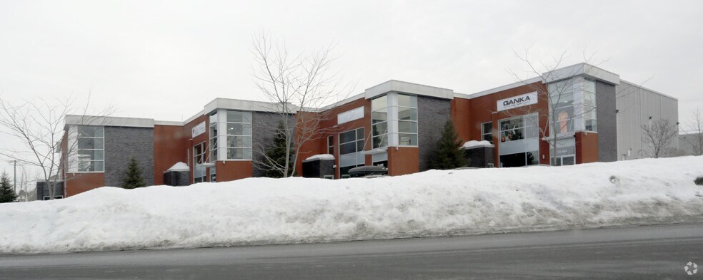 More Photos Of 10 Rue Gaston-Dumoulin, Blainville Light Distribution For Lease