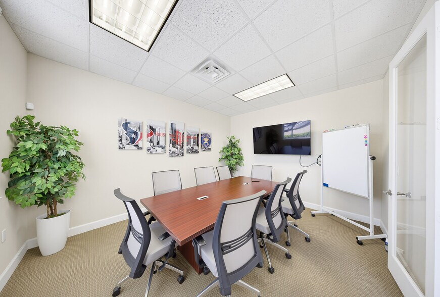 More Photos Of 1526 Katy Gap Rd, Katy Office For Sale