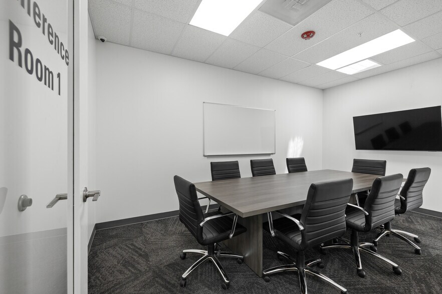 More Photos Of 3342 Bladensburg Rd, Brentwood Warehouse For Lease