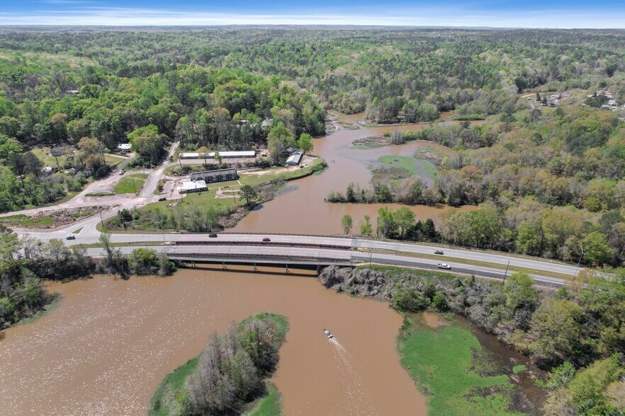 More Photos Of 1010 N Eufaula Ave, Eufaula Hotel For Sale