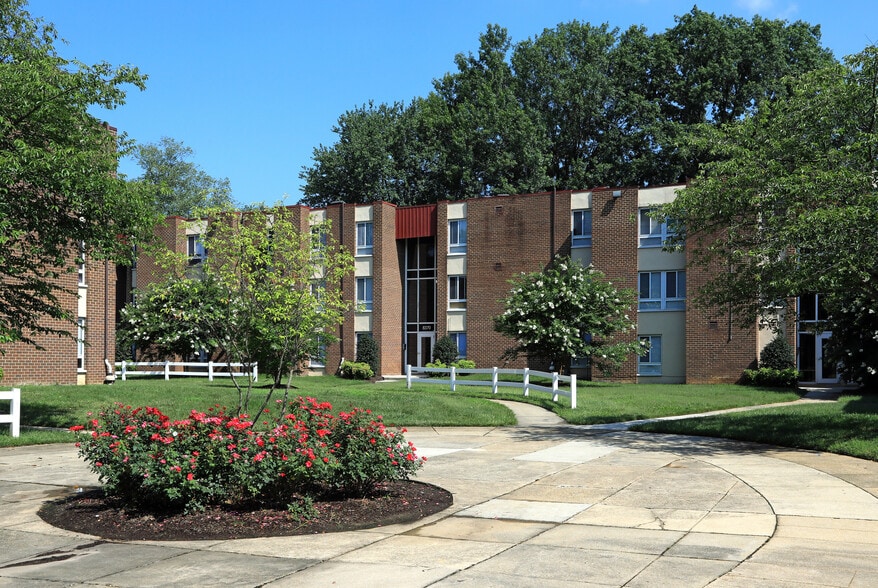 Primary Photo Of 8340 Indian Head Hwy, Fort Washington Apartments For Sale