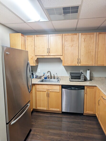 More Photos Of 4 Water St, Nashua Office For Lease
