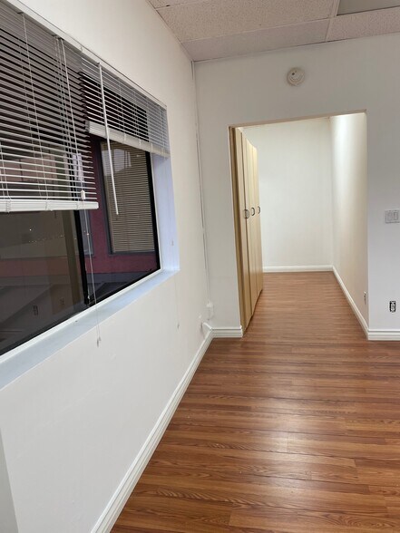 More Photos Of 14423-14431 Ventura Blvd, Sherman Oaks Restaurant For Lease