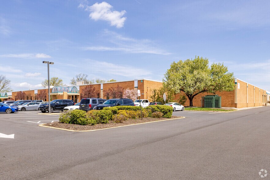 More Photos Of 2 Crescent Pl, Oceanport Light Distribution For Lease