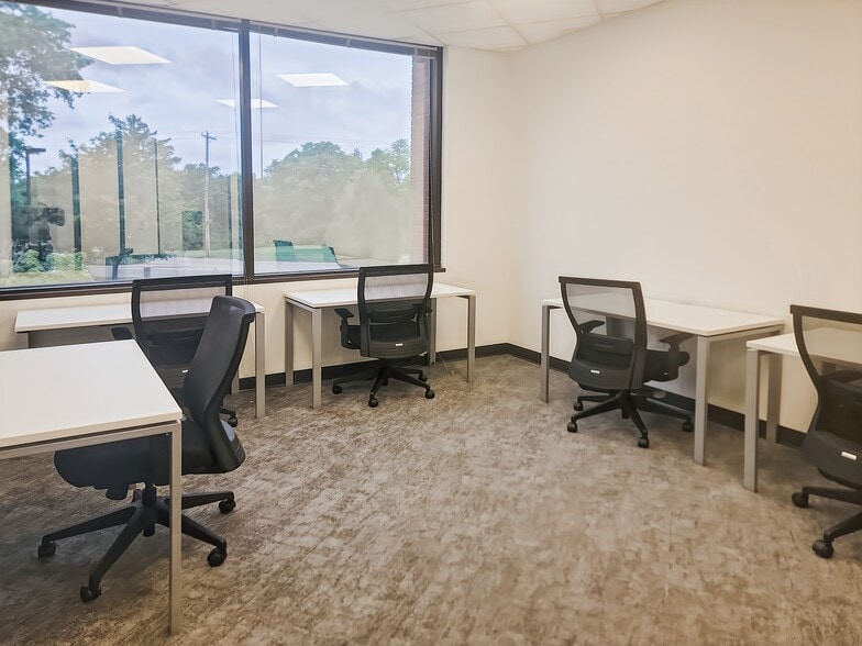 More Photos Of 6397 Emerald Pky, Dublin Coworking Space