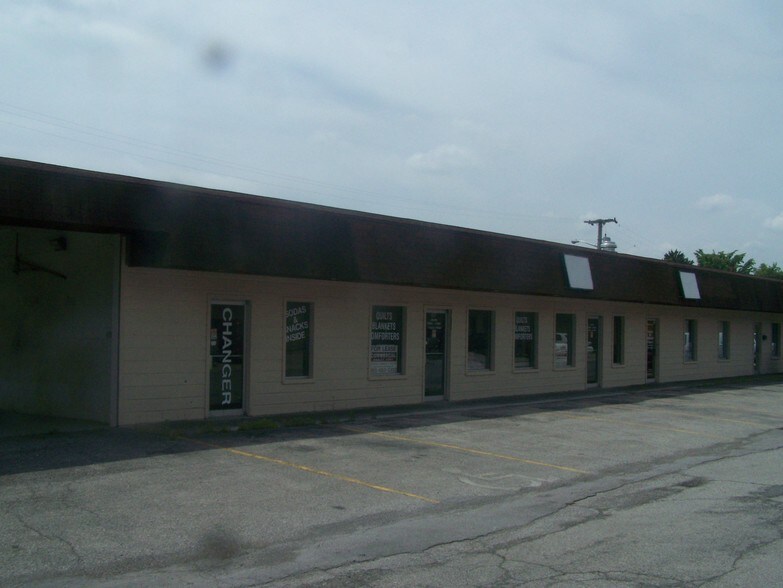 Primary Photo Of 301-309 Oak Ridge Tpke, Oak Ridge Office For Lease