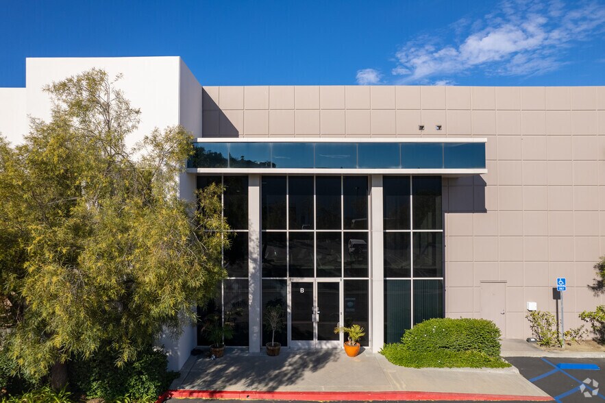 More Photos Of 120 Calle Iglesia, San Clemente Warehouse For Lease
