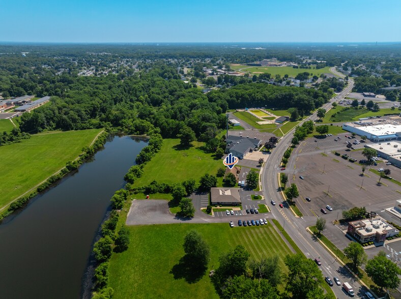 More Photos Of 413 Hood Blvd, Fairless Hills Office For Sale