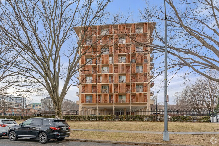 More Photos Of 101-103 G St SW, Washington Apartments For Sale