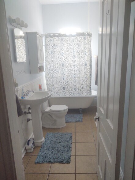 More Photos Of 45605 Cass Ave, Utica Apartments For Sale