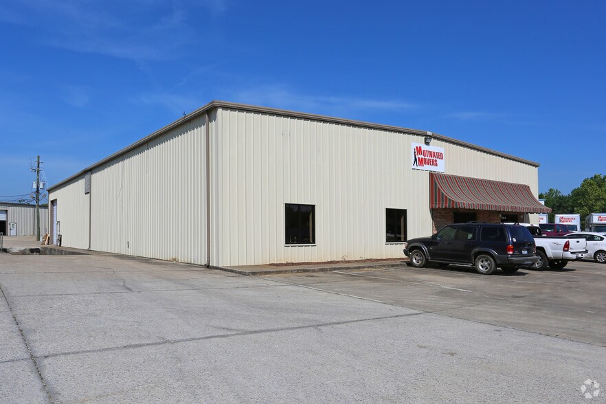 Primary Photo Of 192 Chandalar park Dr, Pelham Unknown For Lease