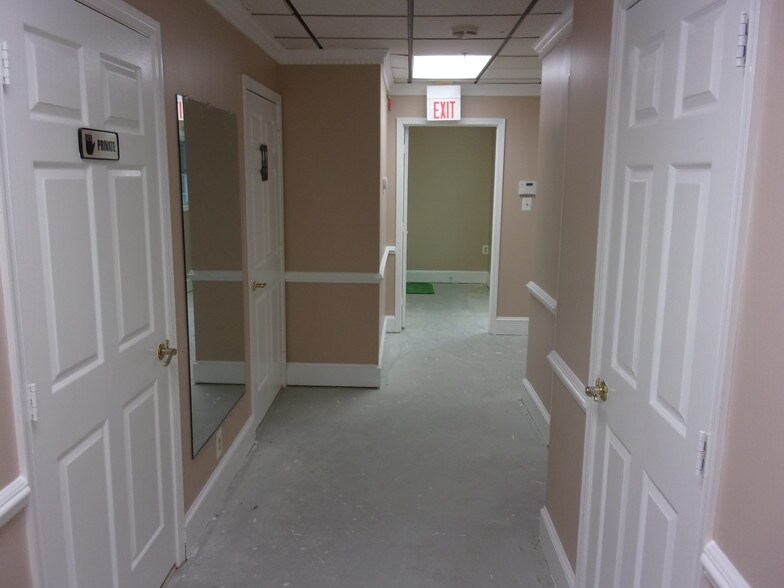 More Photos Of 45571-45595 Shepard Dr, Sterling Medical For Lease