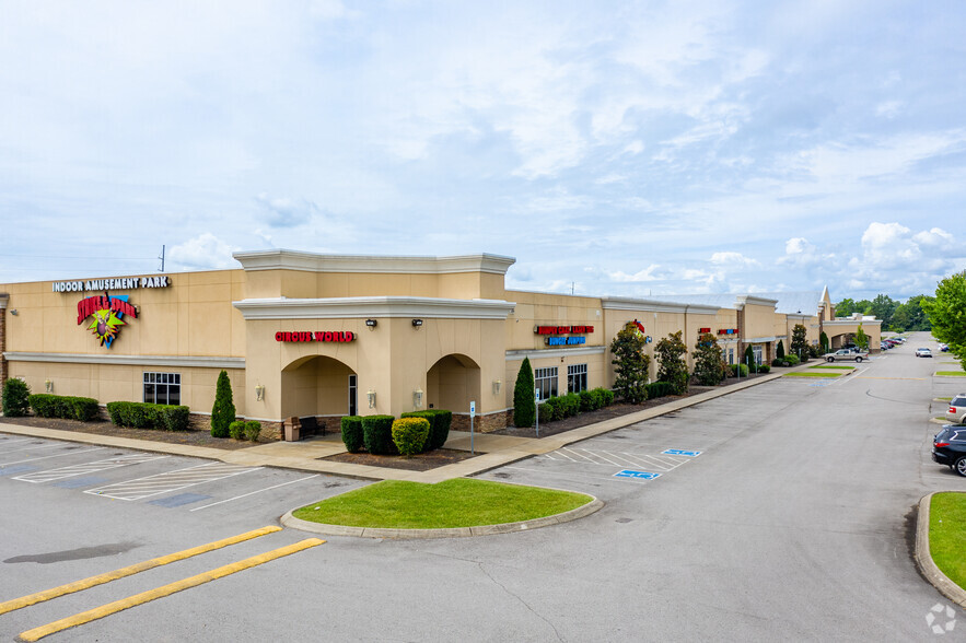 Primary Photo Of 90 Volunteer Dr, Hendersonville Flex For Lease