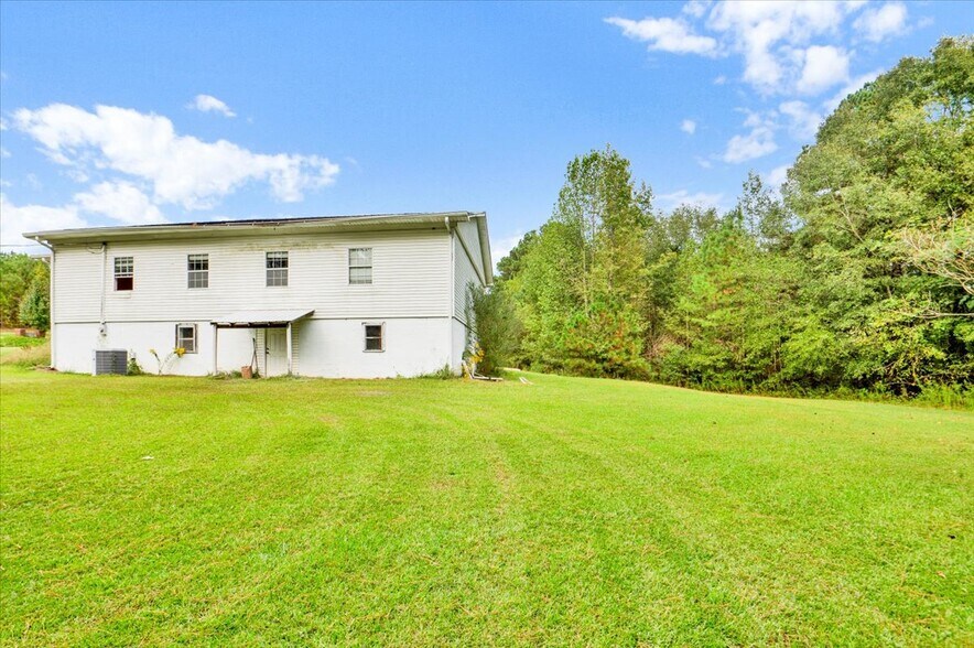 More Photos Of 220 Burgett rd, Susan Moore Specialty For Sale