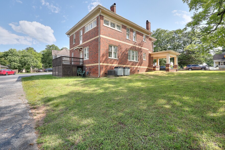 More Photos Of 338 N Broad St, Monroe Office Residential For Sale